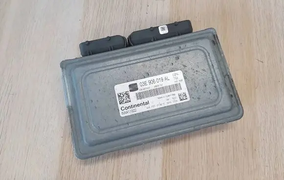 Seat Ibiza IV (6J,6P) Engine control unit/module ECU 03E906019AL