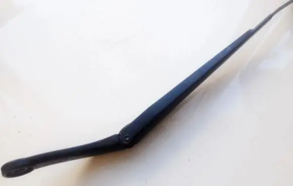 Cadillac CTS Front wiper blade arm 24025652