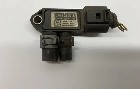 Audi A4 S4 B8 8K Exhaust gas pressure sensor 076906051B 07000370 51MPP0203