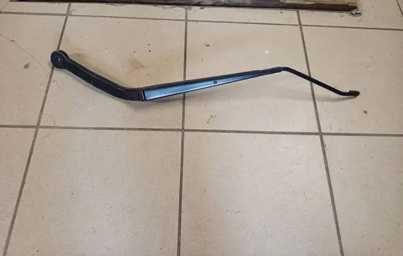 BMW X5 F15 Front wiper blade arm 7304071