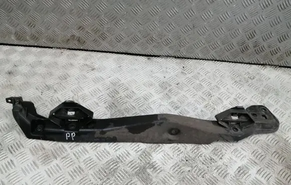 Renault Laguna III Fender mounting bracket 631220002R M0925