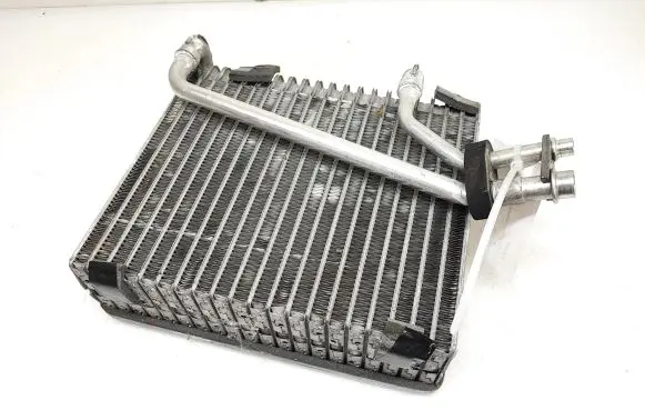 Audi Q7 4L Air conditioning (A/C) radiator (interior) 7L0820102K 52416221 7L0820679B