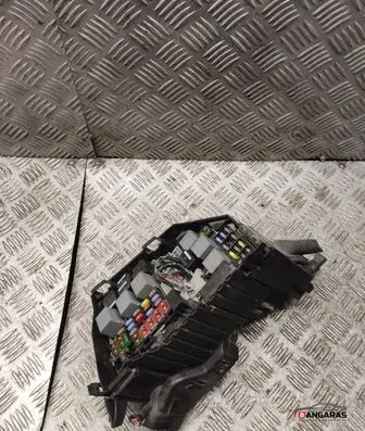 Ford Mondeo MK IV Fuse module