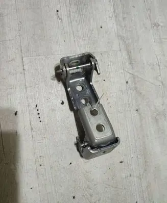 Opel Corsa F Rear door hinge set 010660