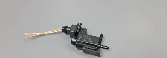 Mini Cooper Countryman R60 Turbo solenoid valve 70231800 7810831