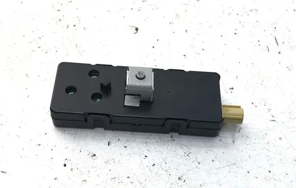 BMW X1 U11 Aerial antenna amplifier 5A4FF07