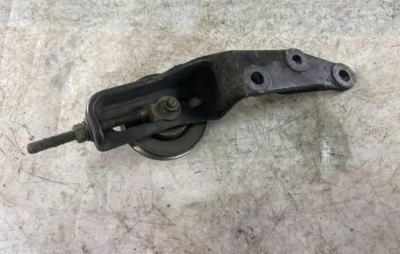 Mitsubishi Pajero Sport I Generator/alternator belt tensioner