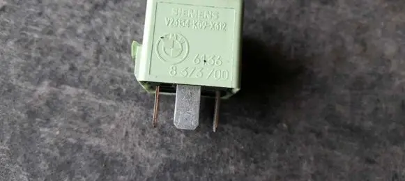 BMW 5 E39 Other relay 8373700