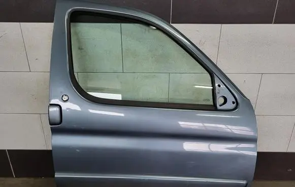 Citroen Berlingo Front door 