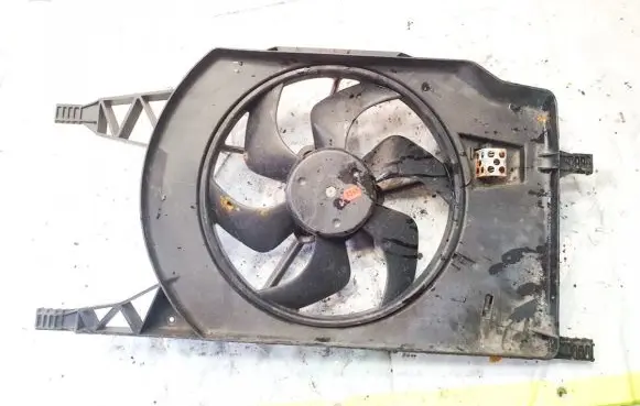 Renault Espace III Radiator cooling fan shroud 1831068000