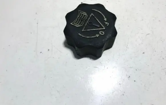 Peugeot 607 Coolant expansion tank/reservoir cap 