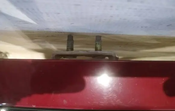Nissan X-Trail T30 Tailgate/trunk/boot hinge 