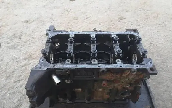 Opel Astra H Engine block A17DTR