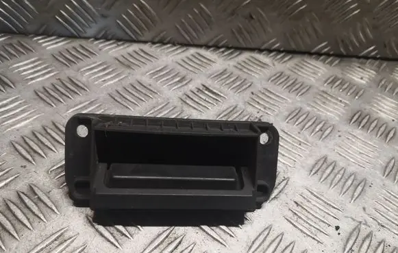 Mercedes-Benz C W204 Tailgate/boot open switch button 2047500293 A2047500293