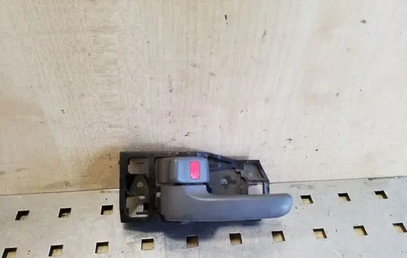Toyota RAV 4 (XA20) Front door interior handle