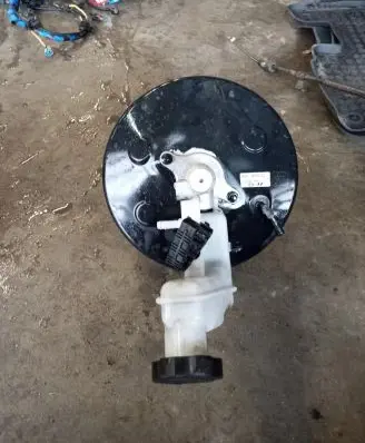 KIA Sportage Brake booster 585002S251
