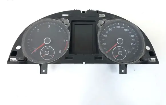 Volkswagen PASSAT B7 Speedometer (instrument cluster) 3AA920970E