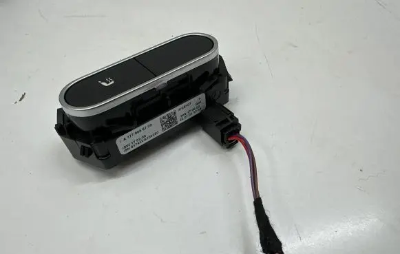 Mercedes-Benz CLA C118 X118 Seat heating switch A1779056700