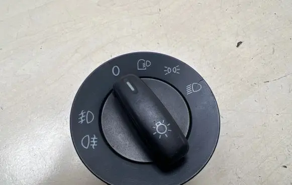 Volkswagen PASSAT B6 Light switch 1K0941431N