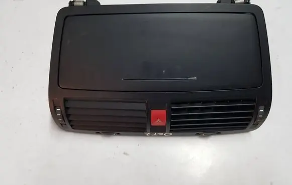Skoda Octavia Mk2 (1Z) Dashboard air vent grill cover trim 