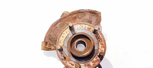 Front wheel hub