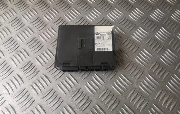 Nissan Primera Comfort/convenience module 28596AV309 5WK48127