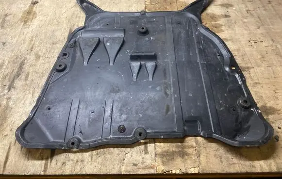 Volvo S60 Engine splash shield/under tray 30741969