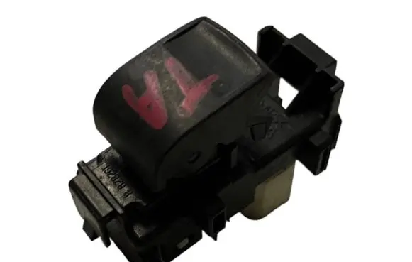 Toyota Auris E180 Electric window control switch 8292S71