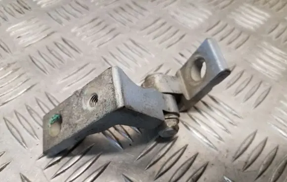 Seat Ibiza III (6L) Rear door upper hinge 6L4833402