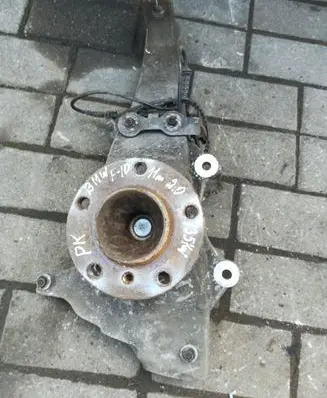 BMW 5 F10 F11 Front wheel hub
