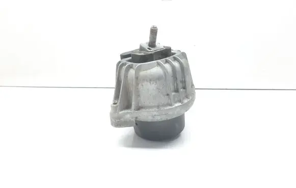 BMW 3 E92 E93 Engine mount bracket 139811