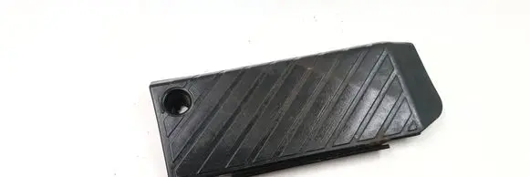 Volkswagen PASSAT B5 Foot rest pad/dead pedal 8D1864777
