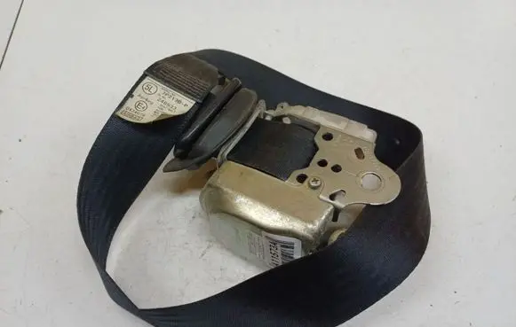 Peugeot 107 Front seatbelt 7P2170P