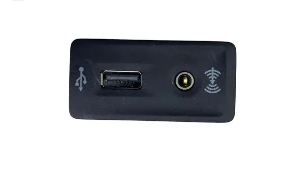 Skoda Yeti (5L) AUX in-socket connector 5Q0035724