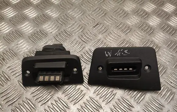 Volkswagen Multivan T6 Central locking switch button 7LA843189