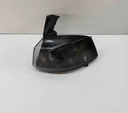 Peugeot 5008 II Rear/tail lights 9836231580