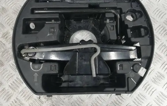 Citroen C3 Tool set 9817224380