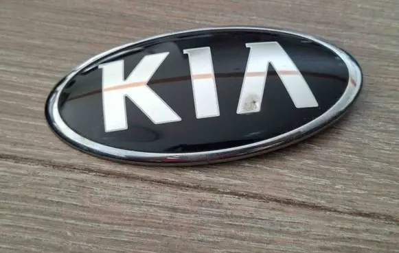 KIA Pro Cee'd III Manufacturer badge logo/emblem 863183R500