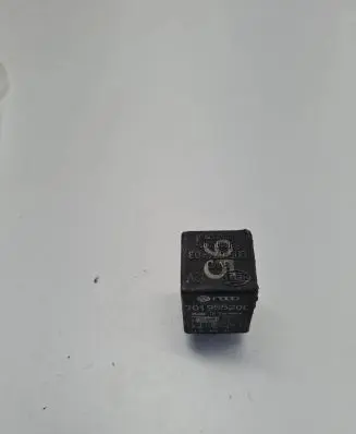 Volkswagen Transporter - Caravelle T4 Light relay 701955200 31S5630