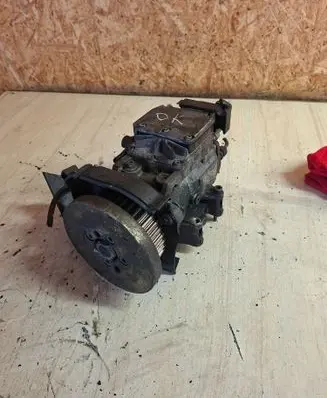 Audi A6 S6 C5 4B Fuel injection high pressure pump 059130106B 0470508606