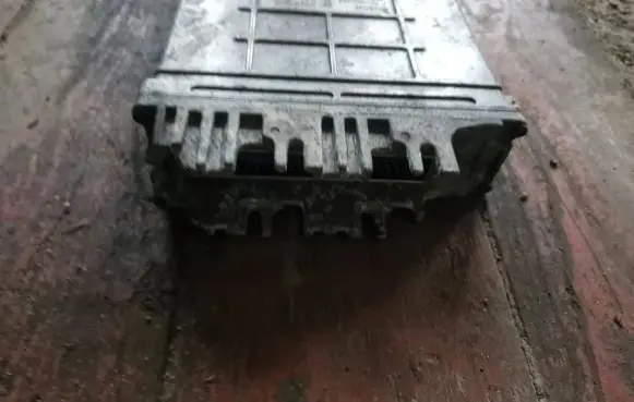 Renault Scenic I Engine control unit/module 7700105953 7700110647 0281001809