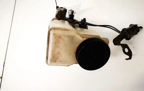 Mazda Xedos 9 Brake fluid reservoir 