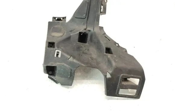Volvo XC40 Front bumper mounting bracket 31449363