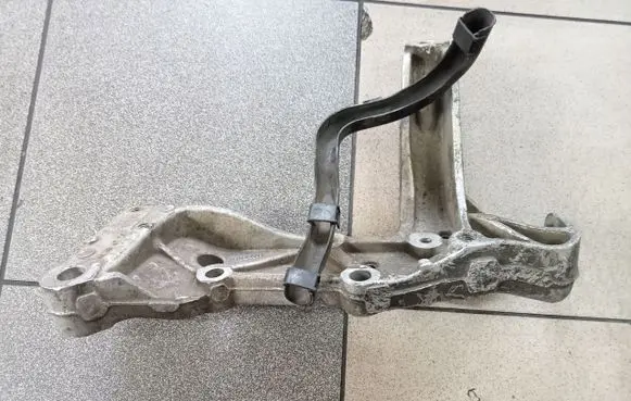 Volkswagen Touran I Other front suspension part 1K0199295F