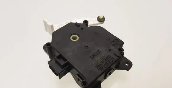 Lexus CT 200H Air flap motor/actuator 0638000181