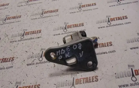Mercedes-Benz E W211 Front door upper hinge