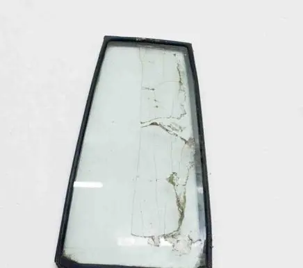 Toyota Land Cruiser (J100) Rear side window 6818960040