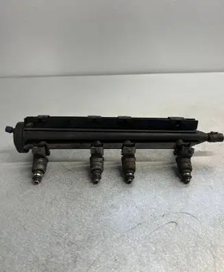 Volkswagen Touran I Fuel main line pipe 85A133317AS