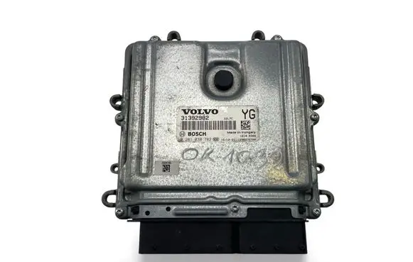 Volvo XC60 Engine control unit/module ECU 31392982 0281030782