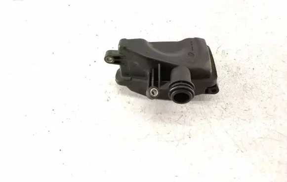 Mercedes-Benz E W212 Intake resonator A6421400087
